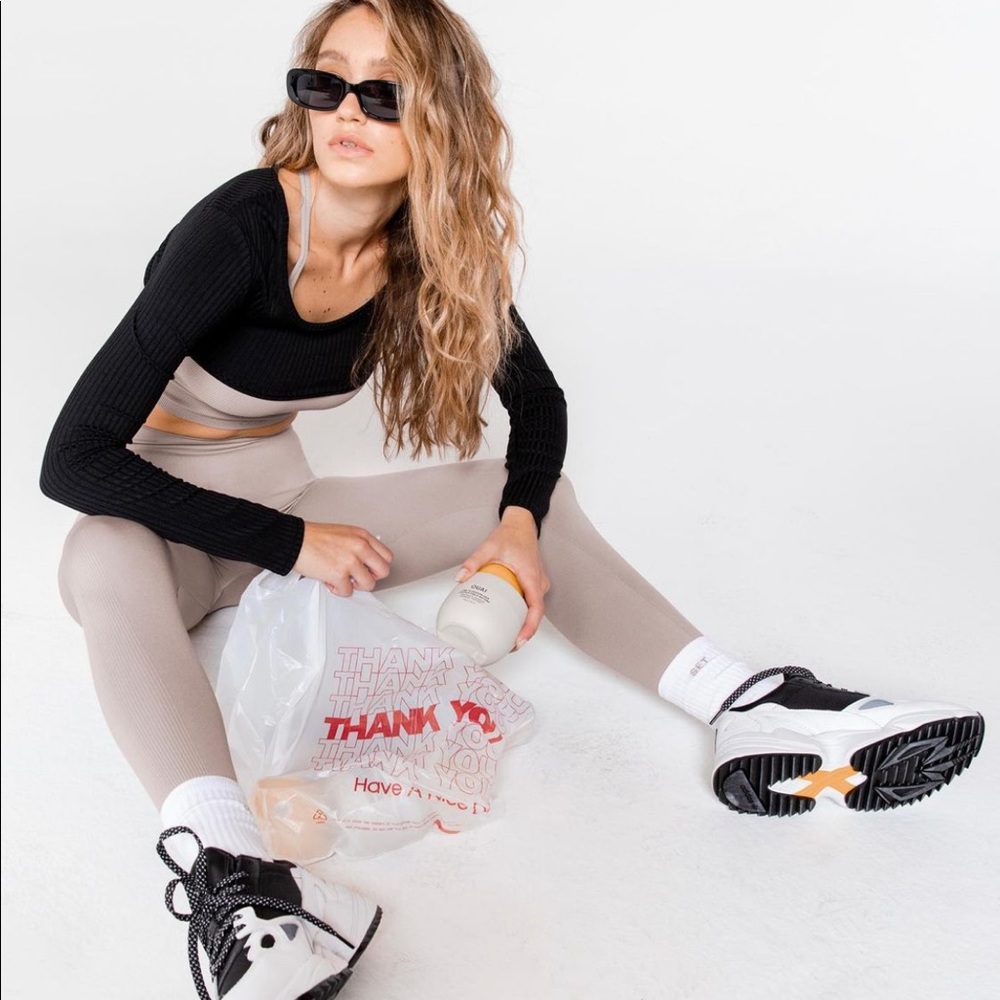 Set active x ouai leggings